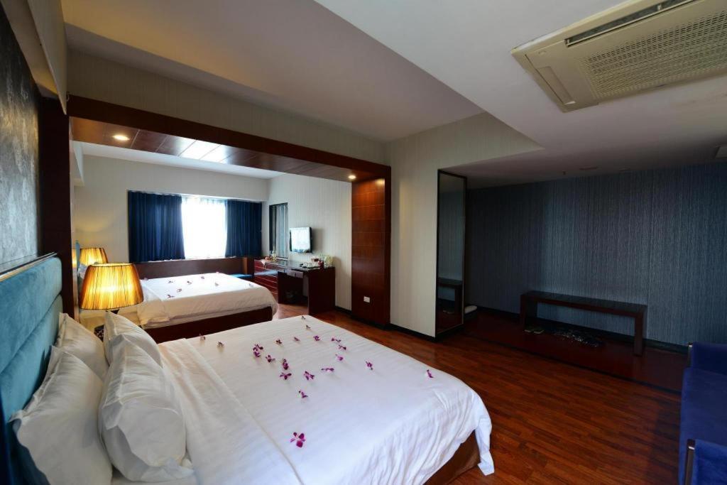 Hanoi Antique Legend Hotel Екстер'єр фото