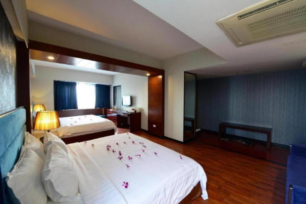 Hanoi Antique Legend Hotel Екстер'єр фото